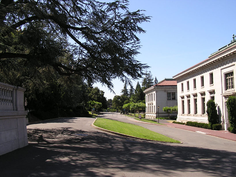 Walkway between California Hall and Doe2