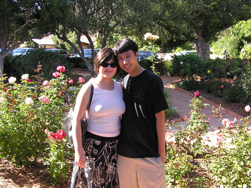 Lisa and Erik by the roses
