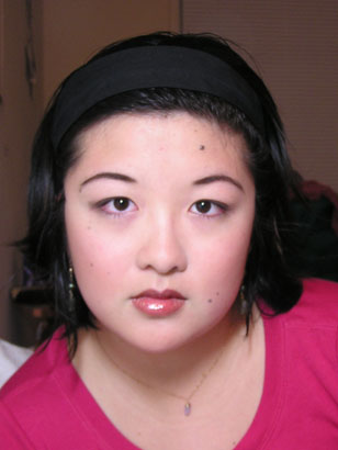 Lisa noglasses chin down