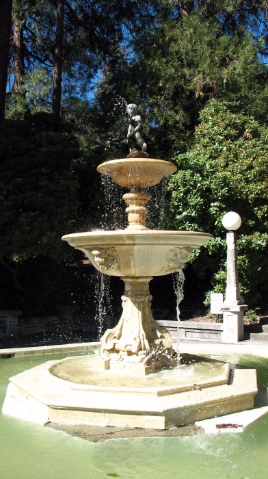 Butler-Perozzi fountain
