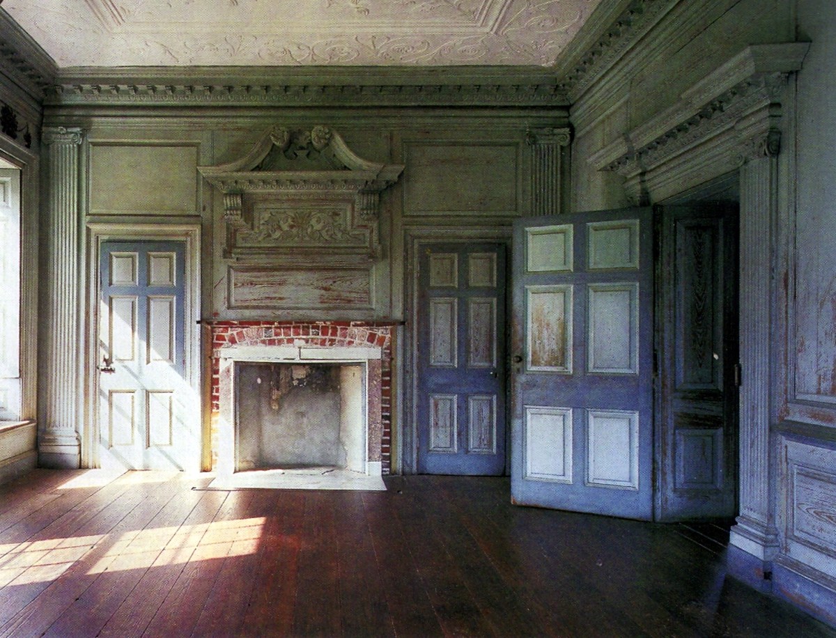 Colonial American ballroom