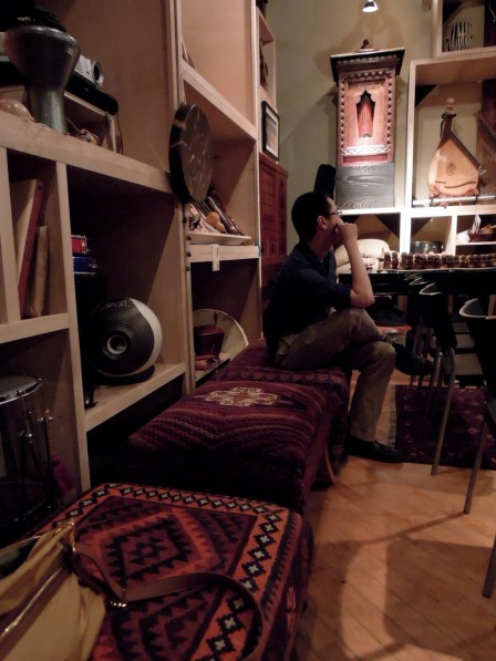 Erik on a bench at Musideum