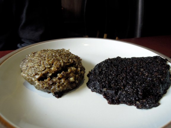 Haggis (L) and black pudding (R)