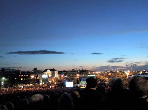 Very crowded downtown at night
