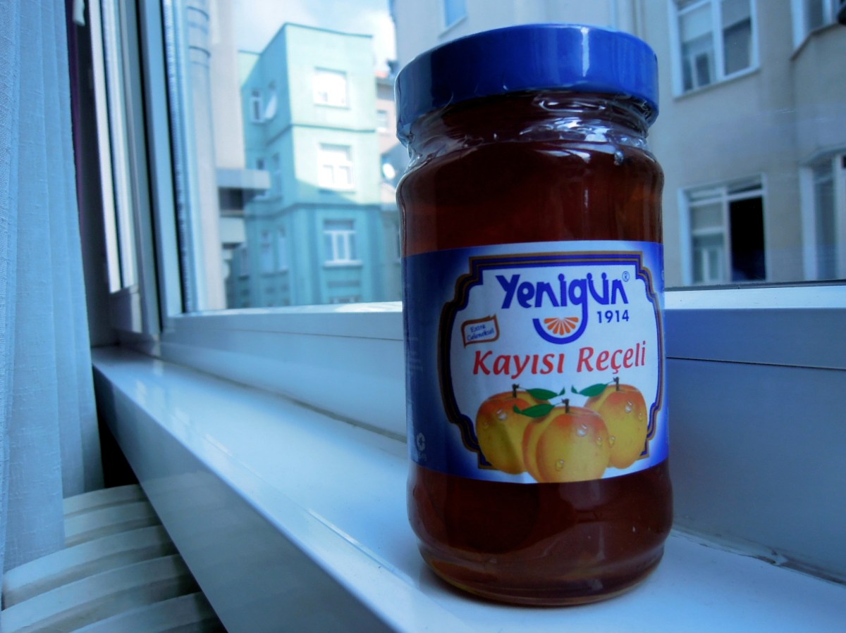 Apricot jam with label in Turkish