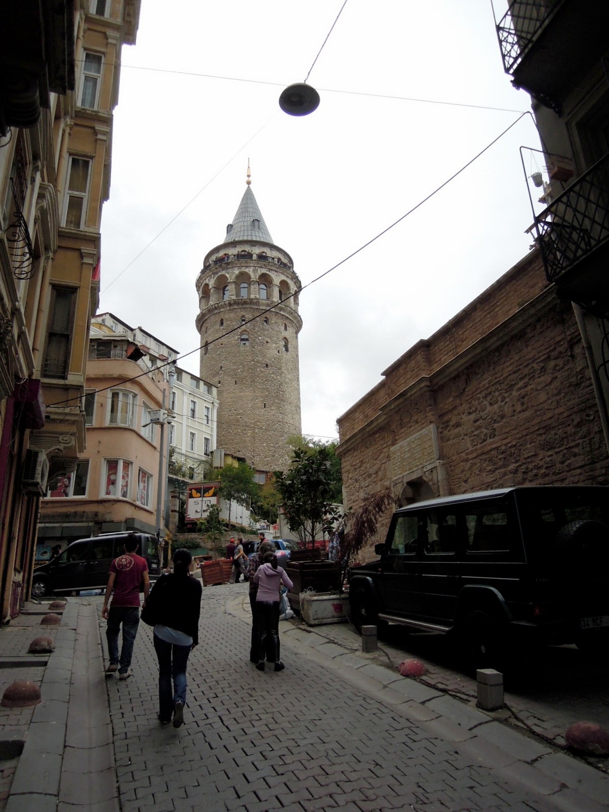 Galata Tower seen from Lüleci Hendek Caddesi. I think it's a lovely structure. Galata Tower seen from Lüleci Hendek Caddesi