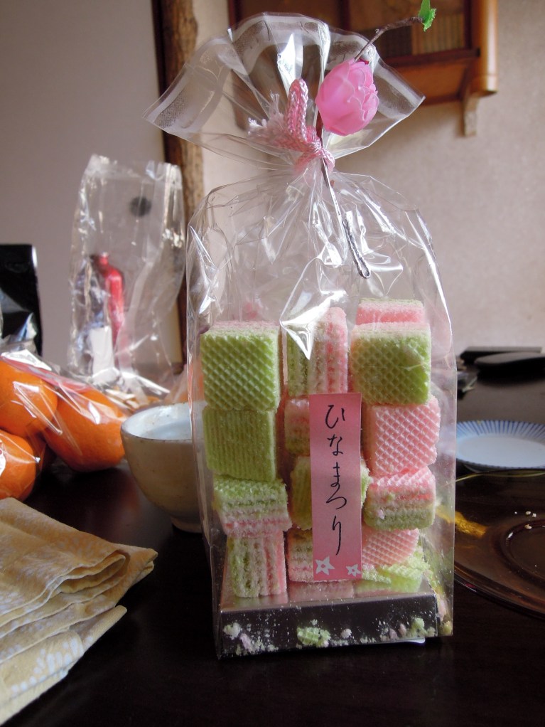 Spring-themed wafer cookies