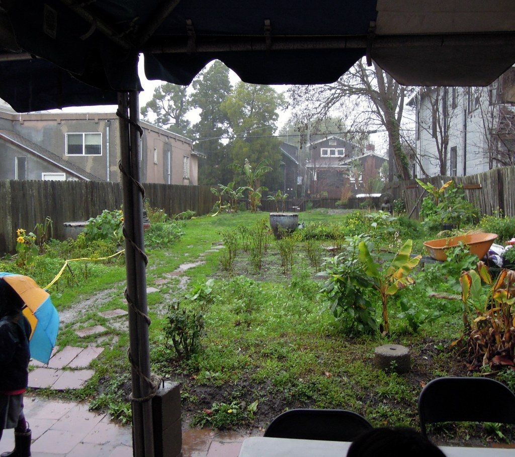 Garden at Berkeley Wat Mongkolratanaram (Thai temple)