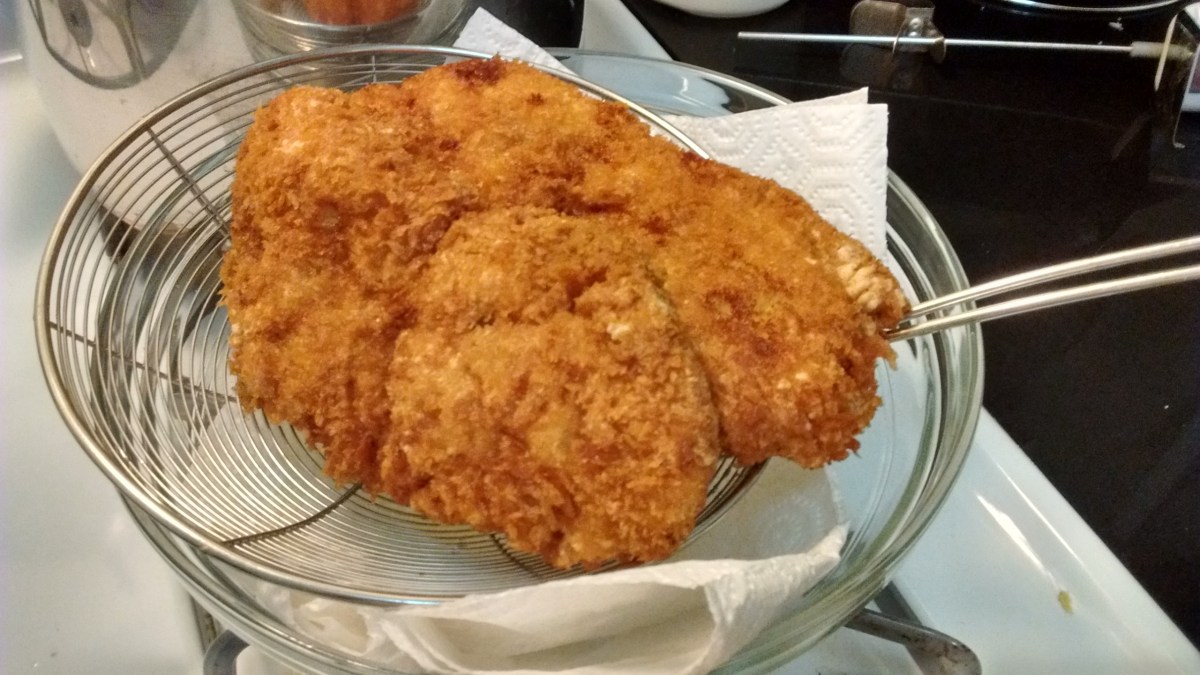Fried tonkatsu draining