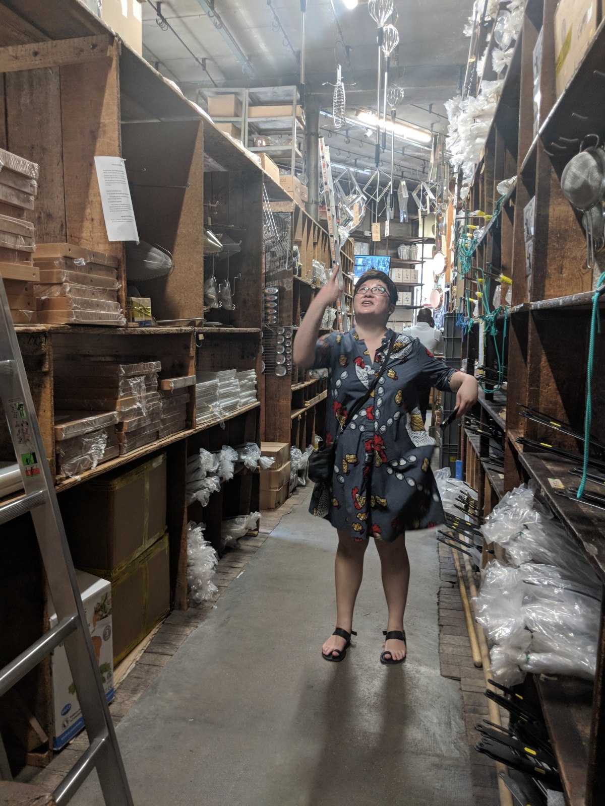 Lisa gesturing, E. Dehillerin, Paris