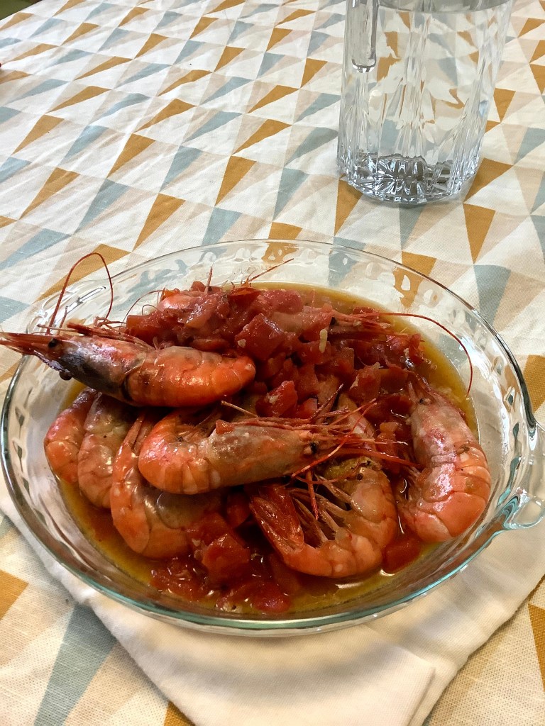 Spot prawns in tomato sauce